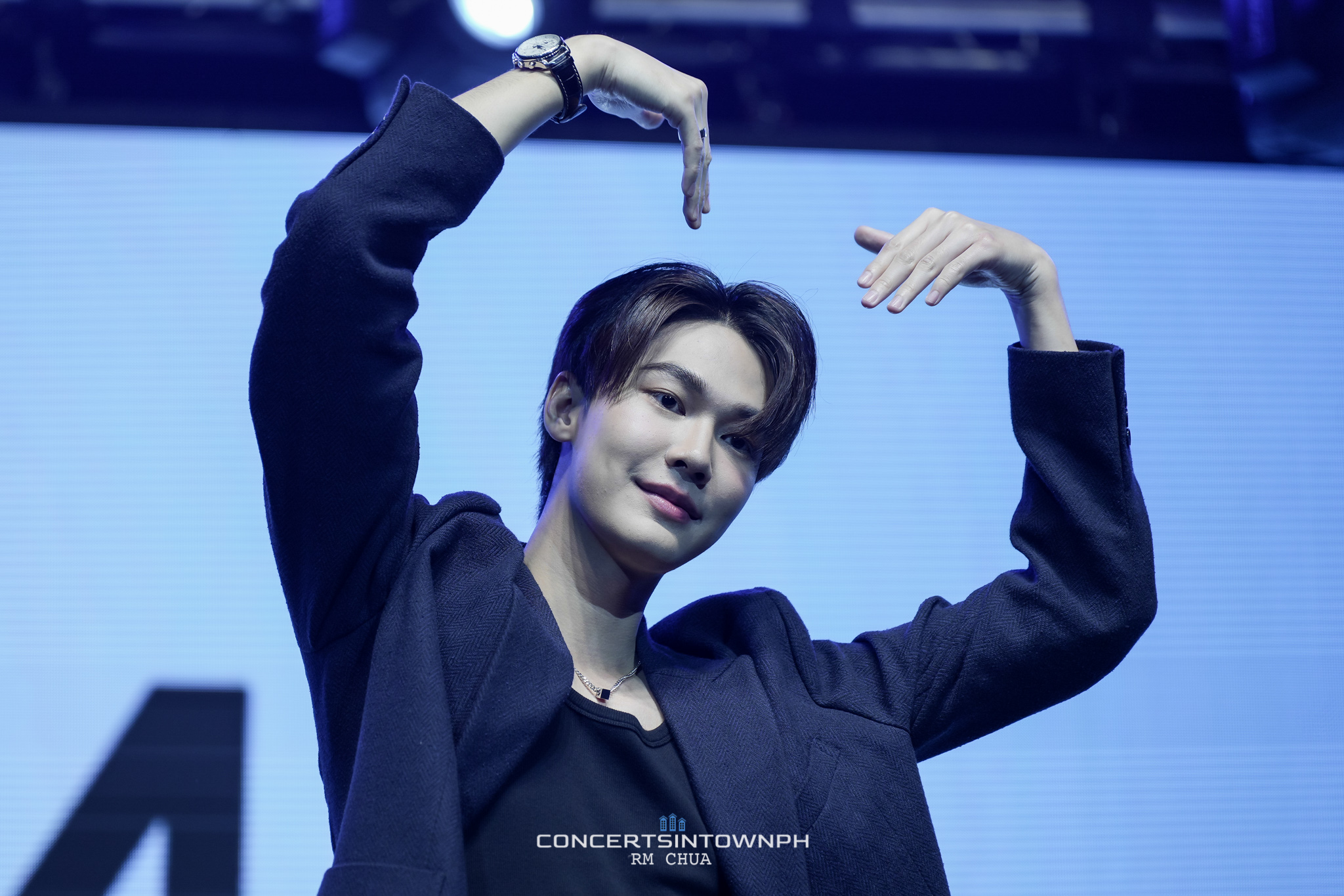 DEWtastic day with DEW: Dew Jirawat’s First Solo Fan meet in Manila  