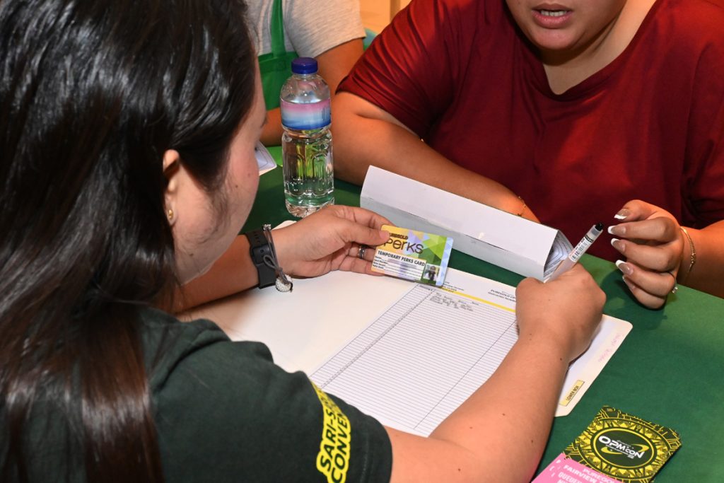 Fans rushed to the ticketing redemption activities at their local Puregolds to
secure tickets to OPM Con 2026.